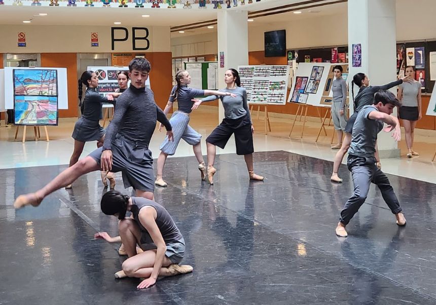 La danza llega a los centros con el programa Cultura als Campus.
